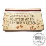 Idézetes fatábla "Alattad a föld..." 