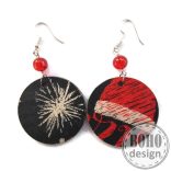 Télapósapkás fekete- BOHOdesign aszimmetrikus fülbevaló